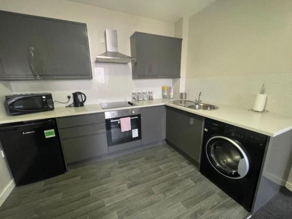 Ryan I Air I Bnb - 102 Mill Street - Free Parking Liverpool Exterior photo